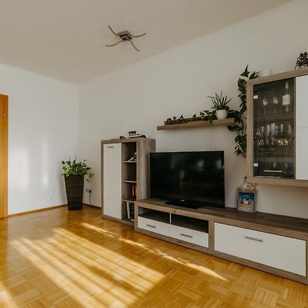 Grosse Ferienwohnung Burgenland Eisenstadt Esterno foto